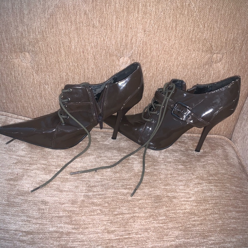 Anne Michelle Patent Leather Point Toe Booties 7.5 - Picture 2 of 2